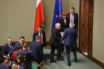 Politycy PiS w Sejmie: Jarosław Kaczyński, Mateusz Morawiecki i inni