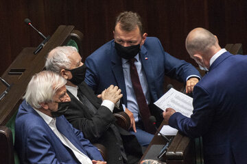 Politycy PiS w Sejmie. Od lewej: Ryszard Terlecki, Jarosław Kaczyński, Mariusz Błaszczak i Waldemar Andzel