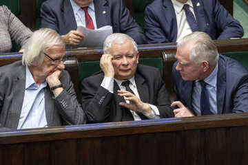 Politycy Zjednoczonej Prawicy: Ryszard Terlecki, Jarosław Kaczyński i Jarosław Gowin