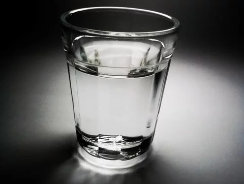 Połowinki nastolatków z Sopotu. 90 interwencji, narkotyki i alkohol (fot.sxc.hu)