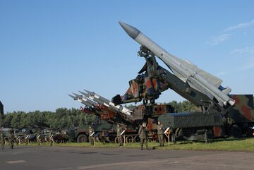 Polska dysponowała jednym zestawem dalekiego zasięgu S-200, który (nieoficjalnie) trafił jako pomoc wojskowa na Ukrainę
