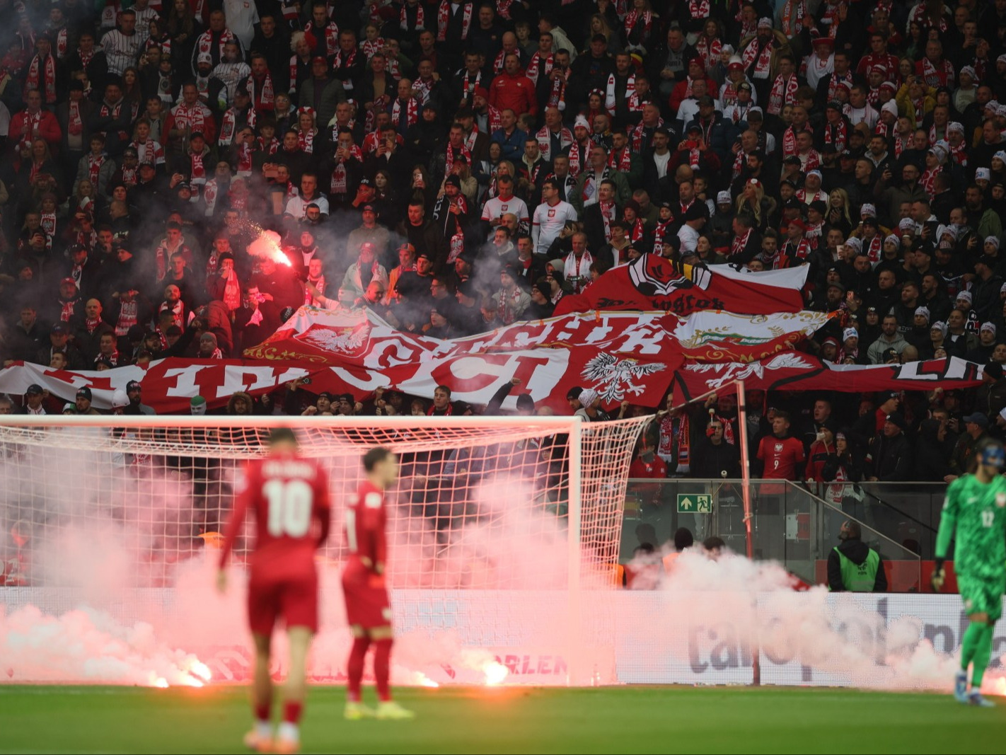 Polska – Holandia. Konfederacja broni kibiców. Policja ujawnia nowe fakty – Sport Wprost