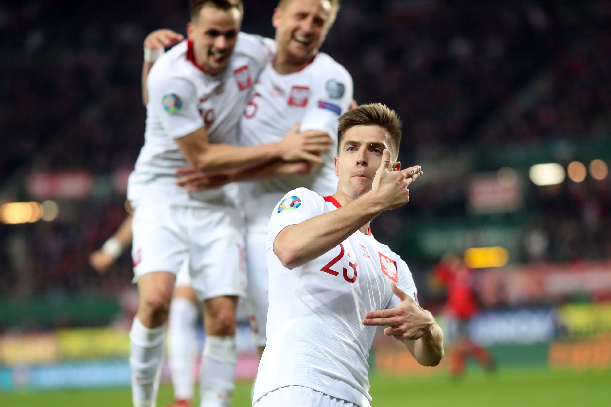 Krzysztof Piątek po golu zdobytym w meczu z Austrią