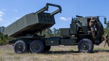 Polska ma odebrać pierwszych 20 sztuk M142 HIMARS na standardowych (dla Amerykanów) podwoziach, które zostały zamówione w lutym 2019 roku