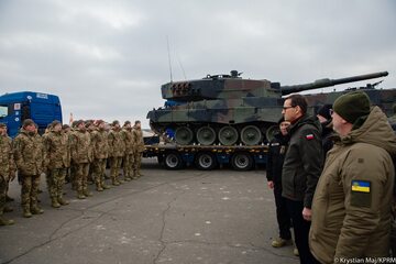 Polski Leopard podczas oficjalnego przekazania Ukrainie