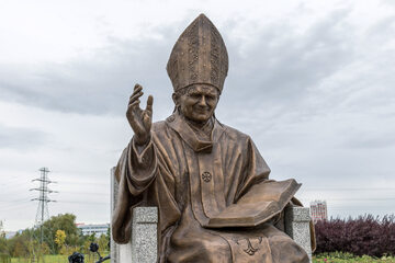 Pomnik Jana Pawła II w Rzeszowie