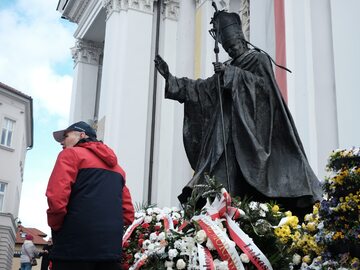 Pomnik Jana Pawła II w Wadowicach