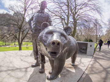 Pomnik niedźwiedzia Wojtka w Edynburgu