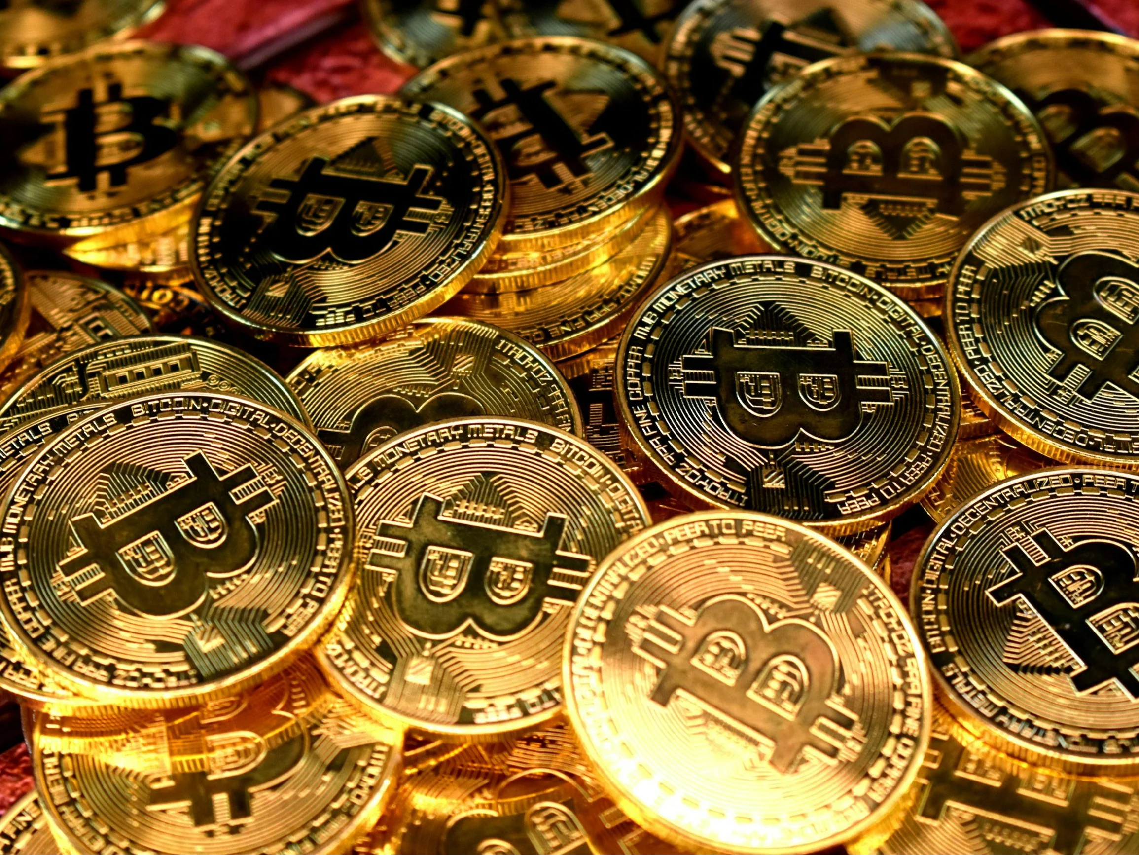 Ponad 2 bln dol. wyparowały z rynku krypto. Bitcoin pod presją