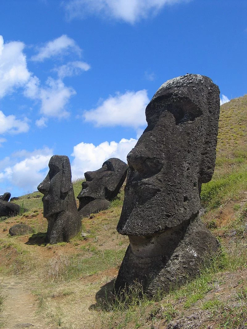 Moai na Rano Raraku, Wyspa Wielkanocna