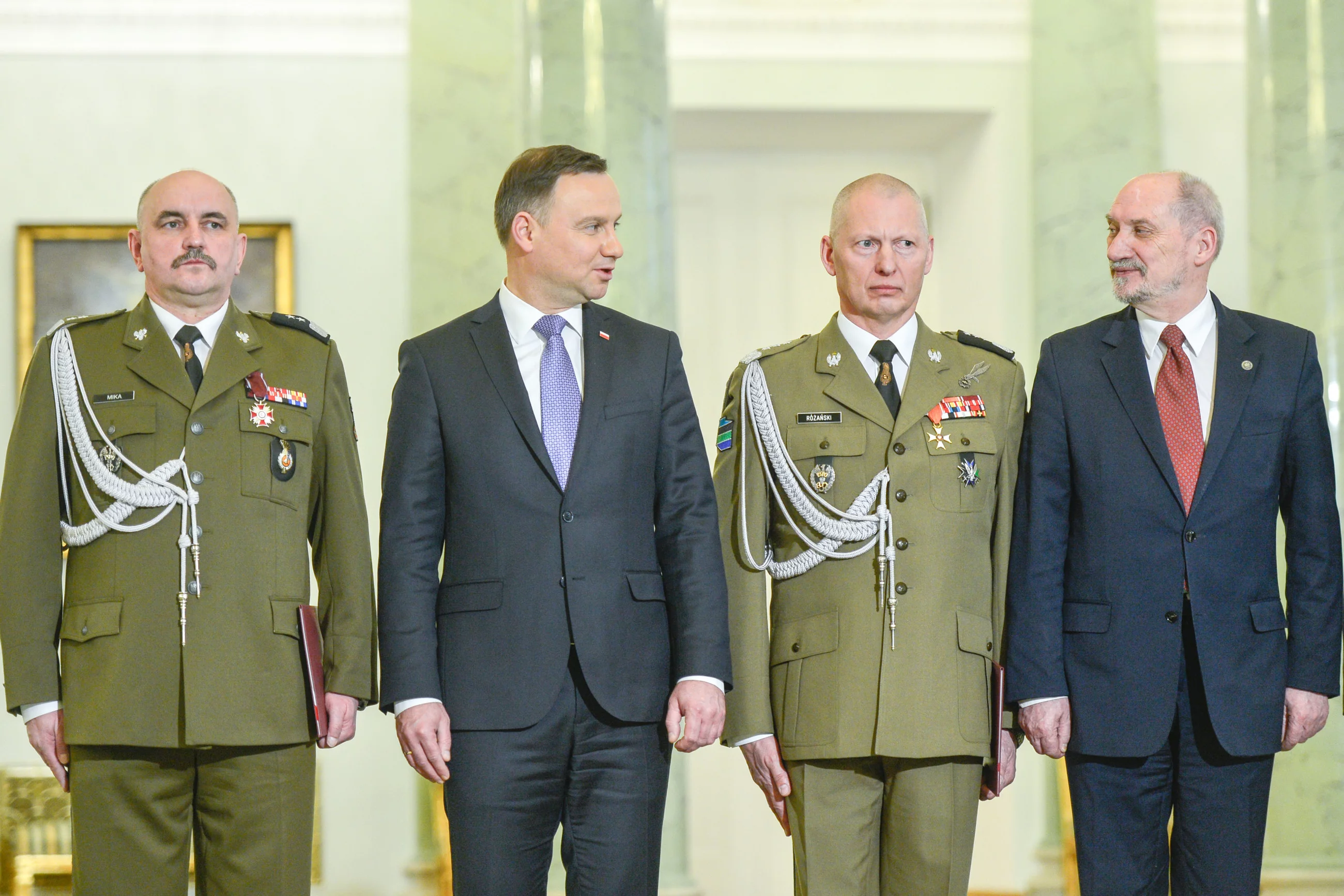 Andrzej Duda, generałowie i Antoni Macierewicz