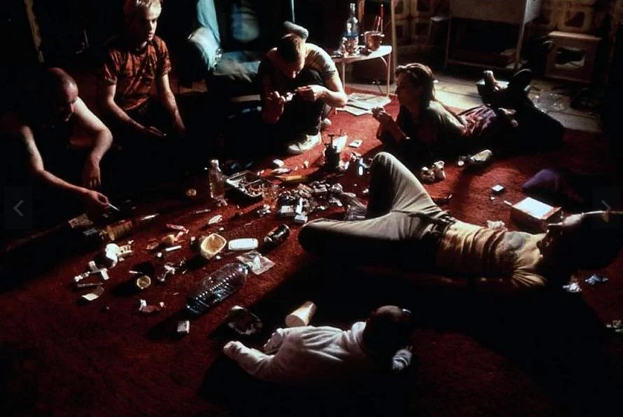 Kadr z filmu "Trainspotting"