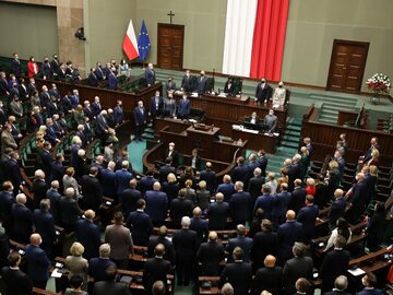 Posłowie w Sejmie podczas obrad 13 października