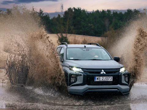 Mitsubishi L200 z modułem Steinbauer