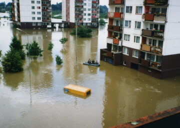 Powódź na wrocławskim osiedlu Kozanów w lipcu 1997 roku