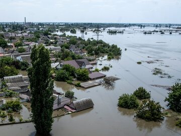 Powódź po wysadzeniu tamy przez Rosjan