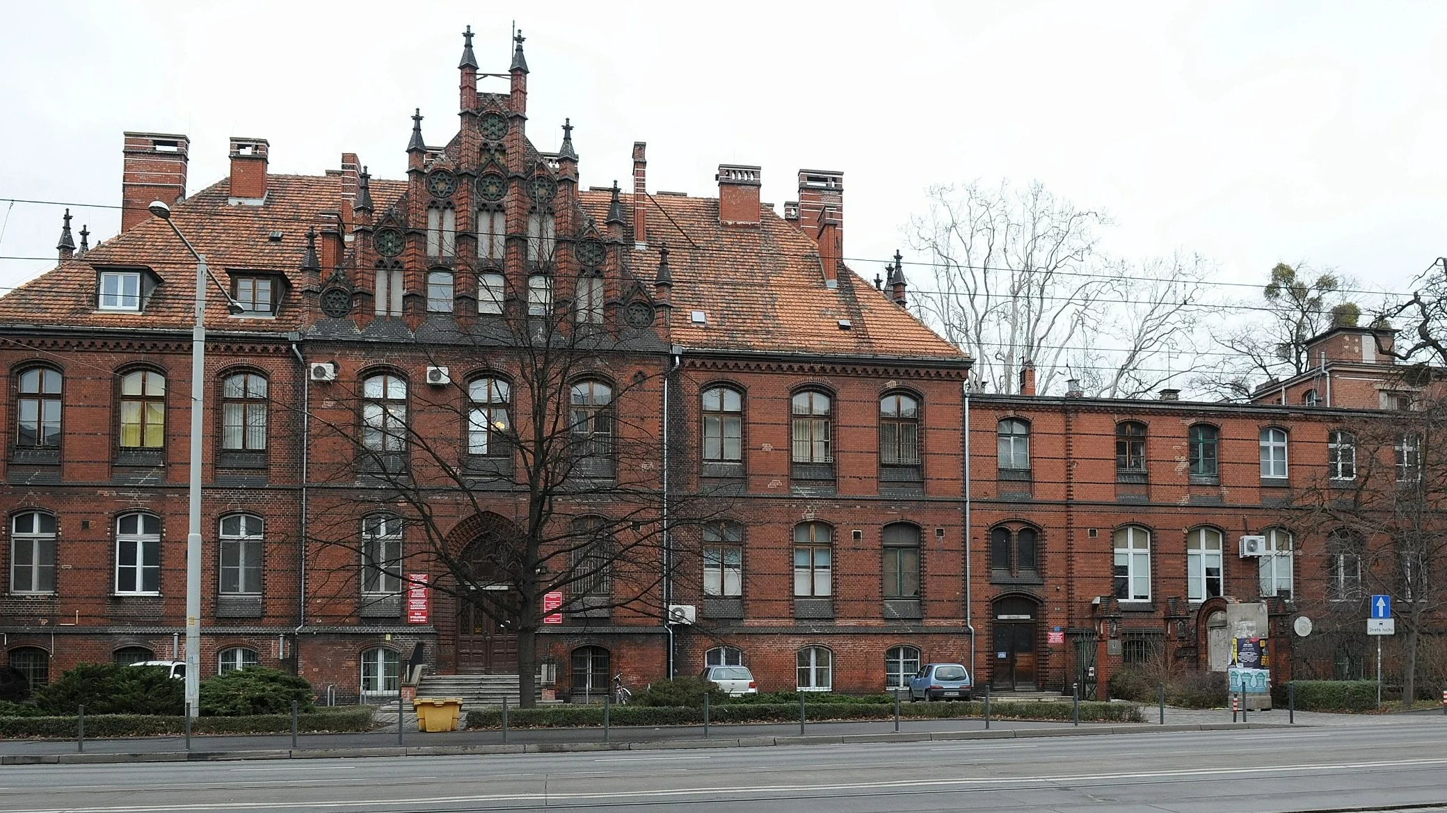 W budynku dawnej Kliniki Chirurgii Ogólnej przy ul. Skłodowskiej-Curie we Wrocławiu powstanie Centrum Odkryć Medycznych