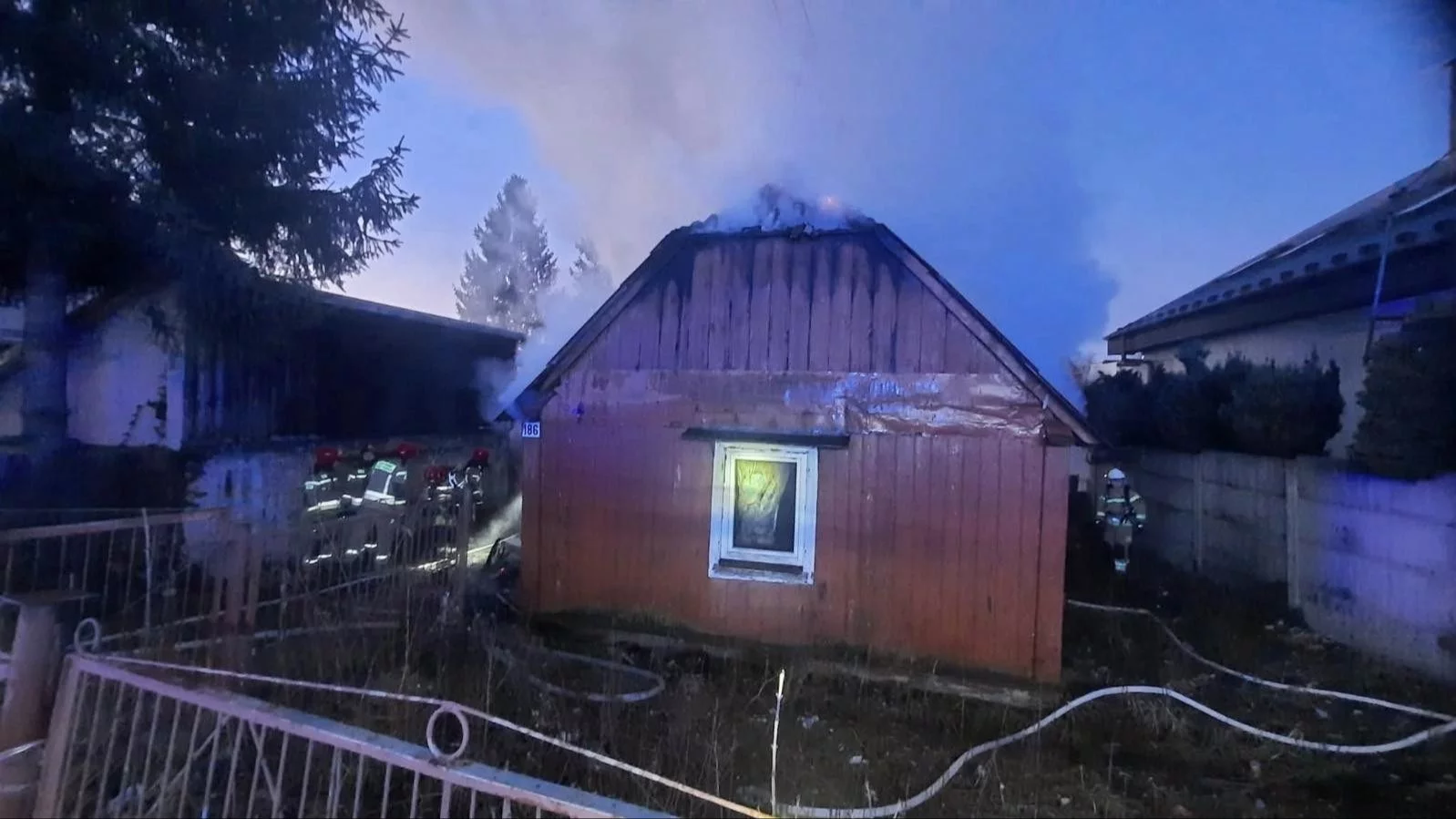 Pożar opuszczonego domu w Skarżysku-Kamiennej