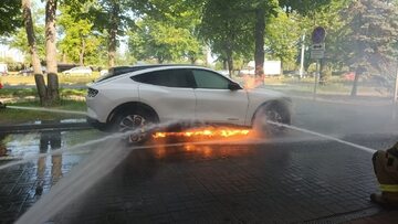 Pożar samochodu elektrycznego