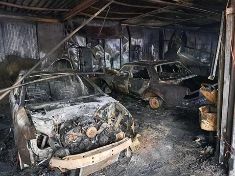 Pożar w warsztacie samochodowym