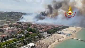 Pożar w miejscowości Pescara we Włoszech