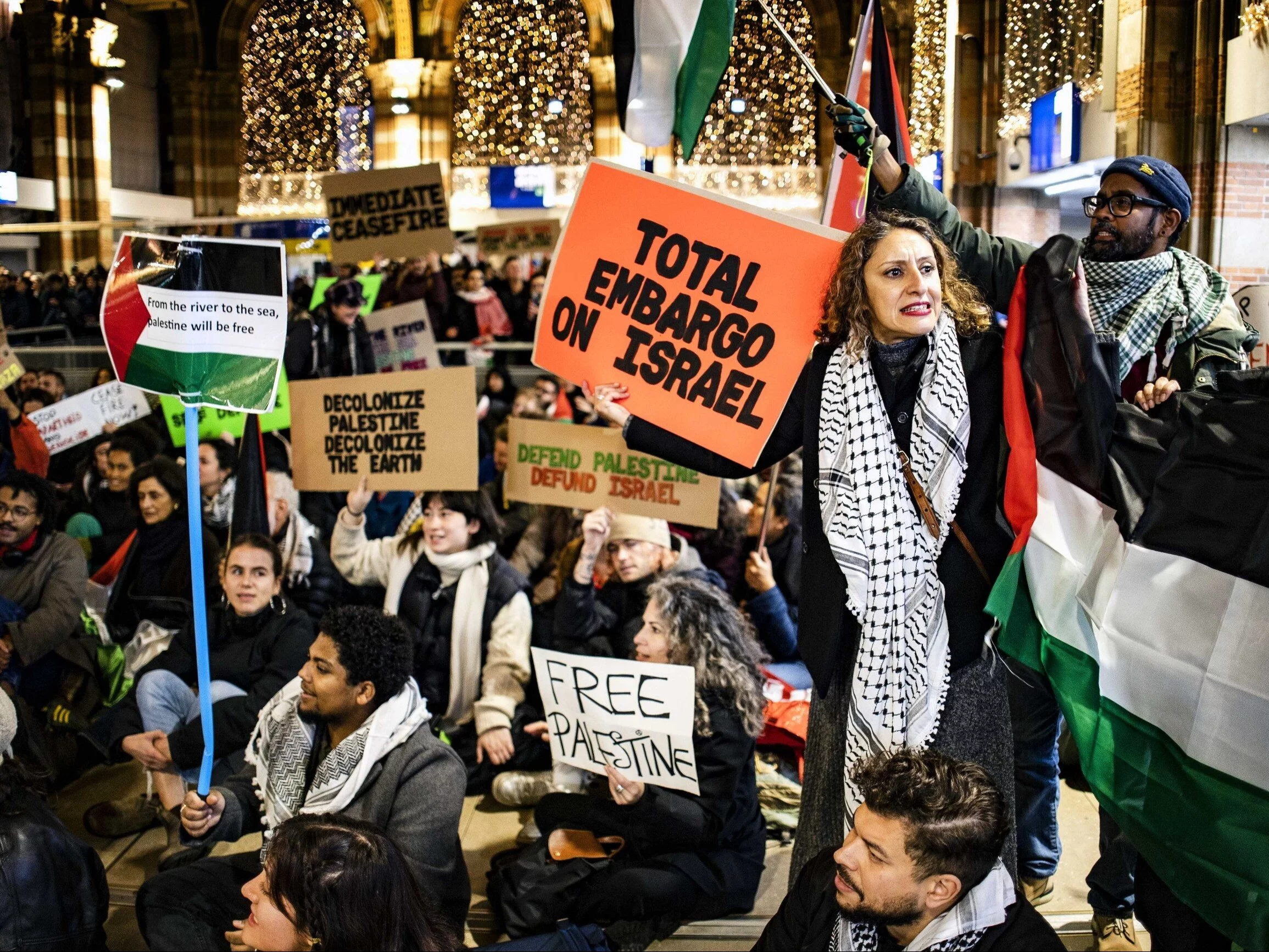 Propalestyński protest w Amsterdamie