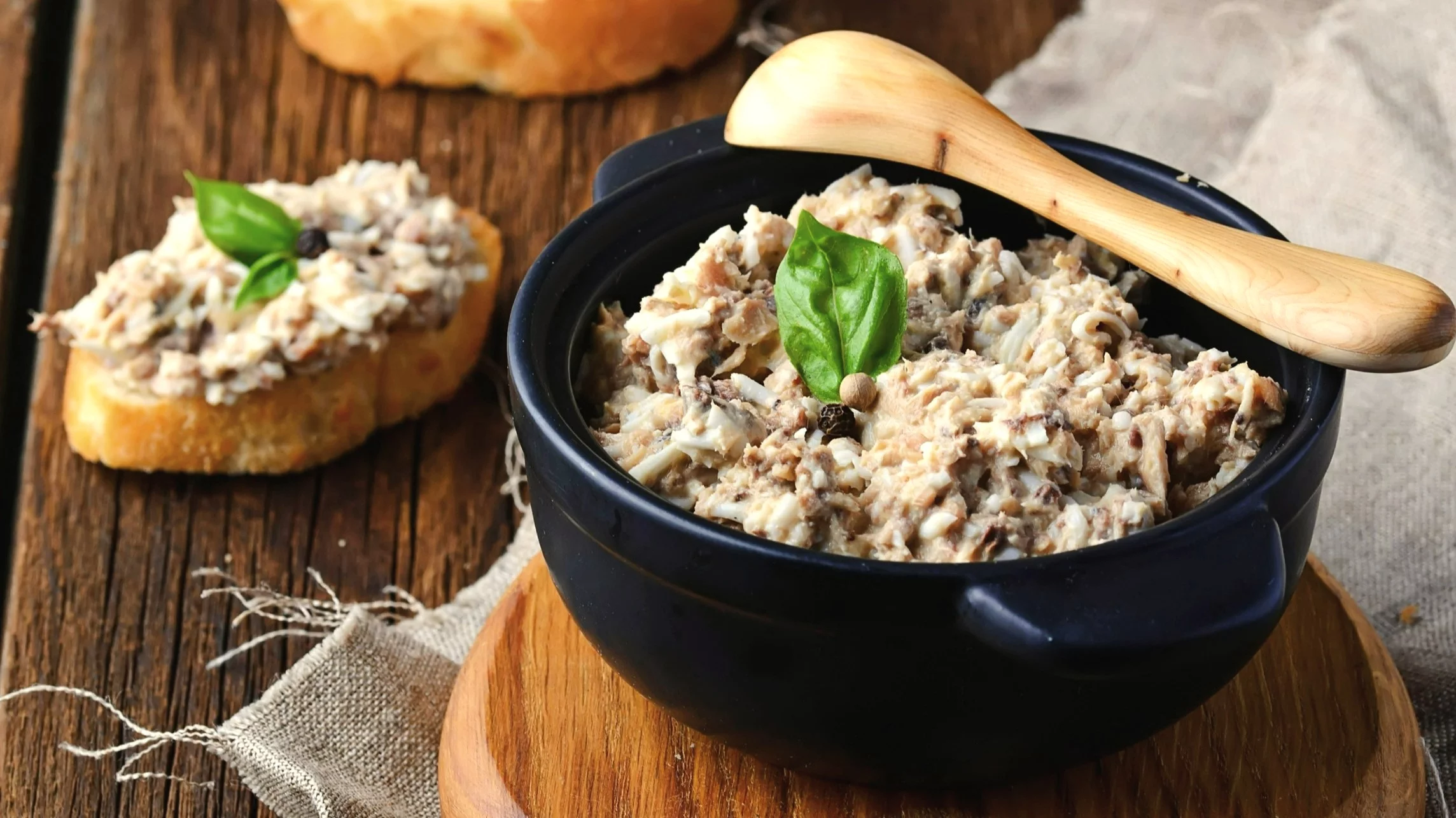 Pasta jajeczno-rybna