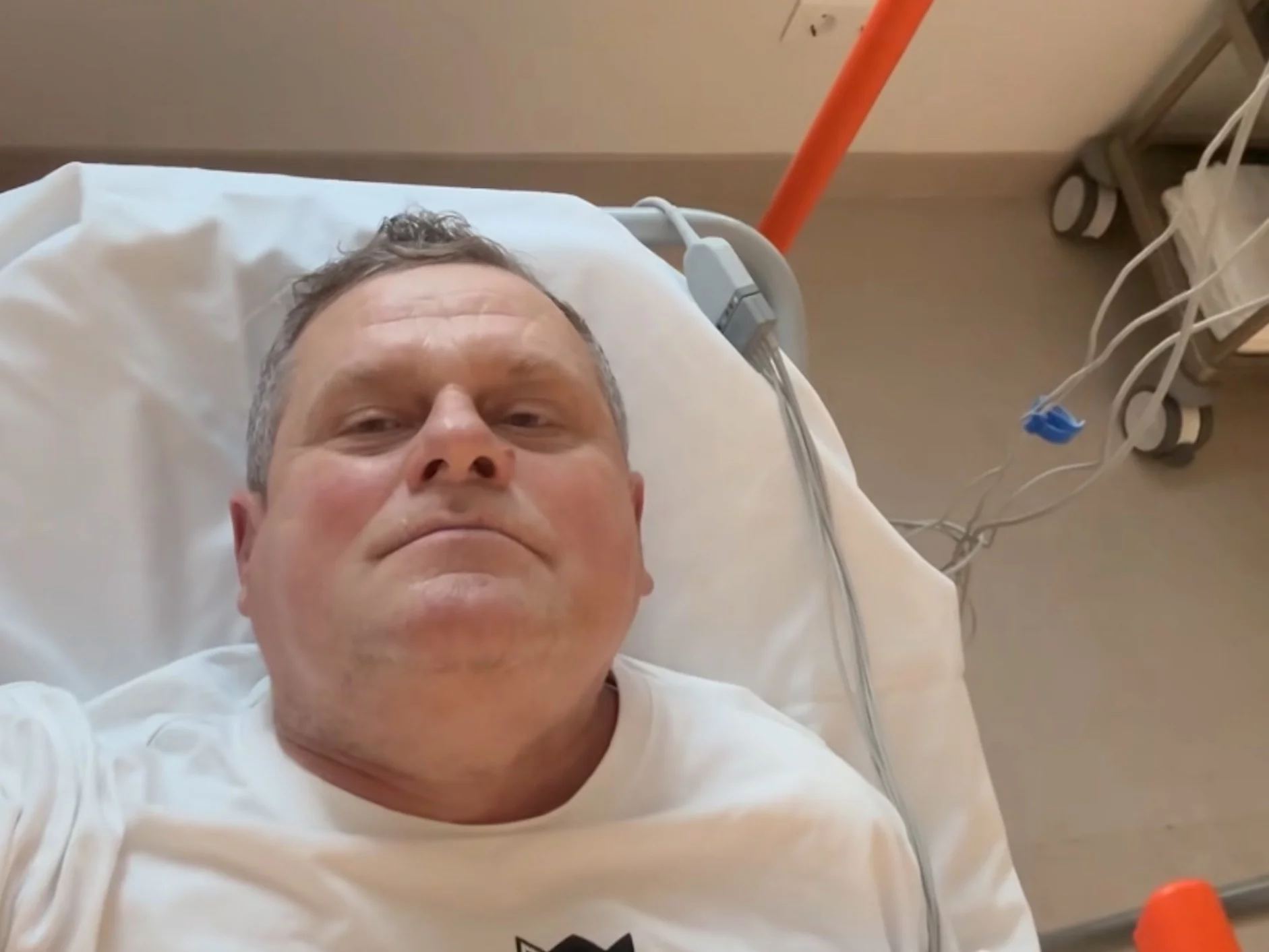 Prawda o stanie Kazika. Przeprosił i zdradził kulisy dramatycznych dni