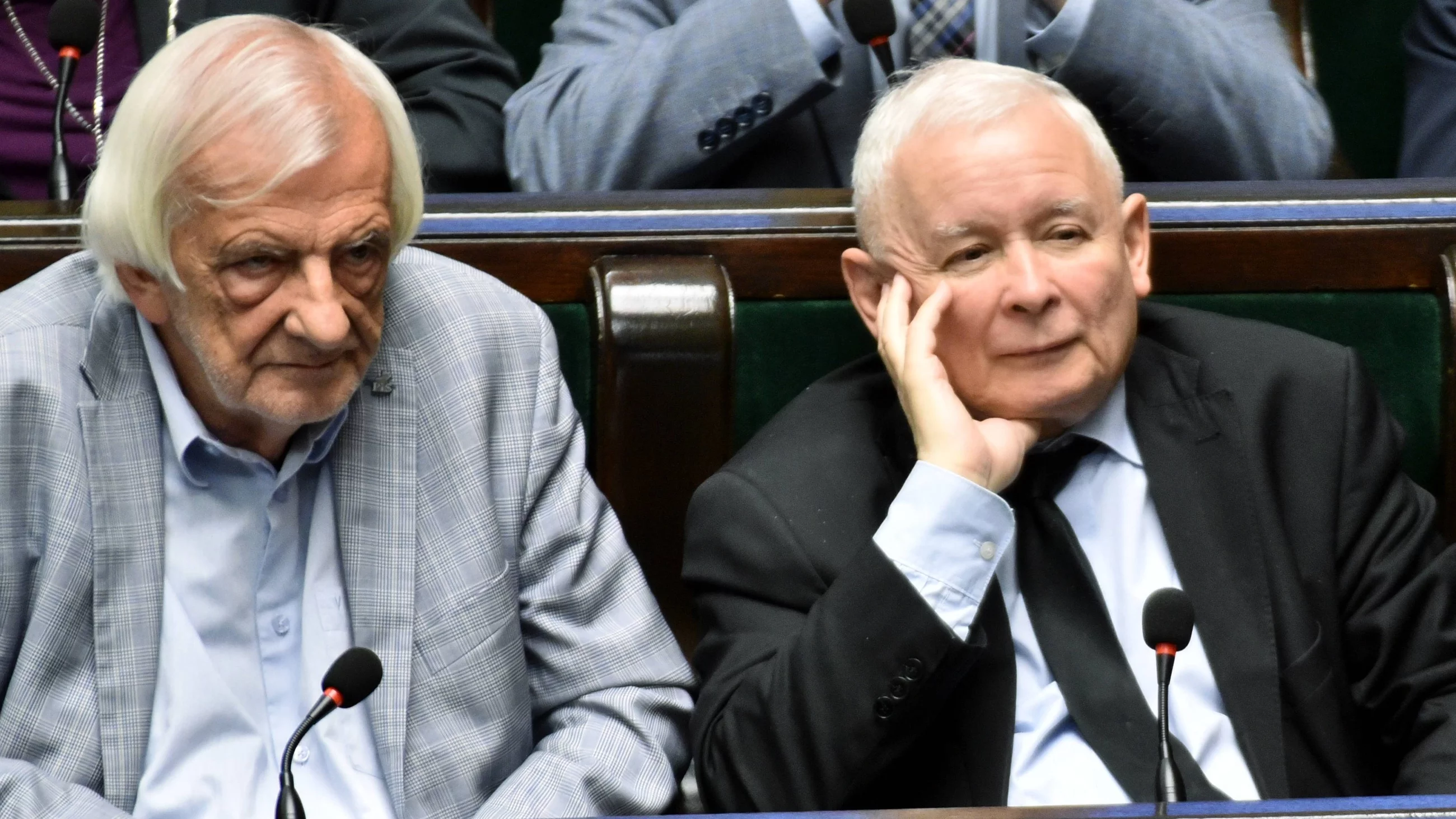 Ryszard Terlecki i Jarosław Kaczyński w Sejmie