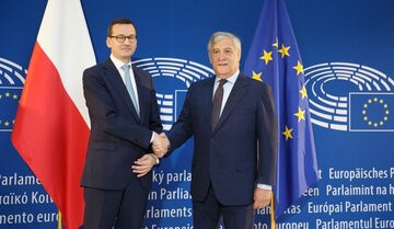 Premier Mateusz Morawiecki i przewodniczący PO Antonio Tajani