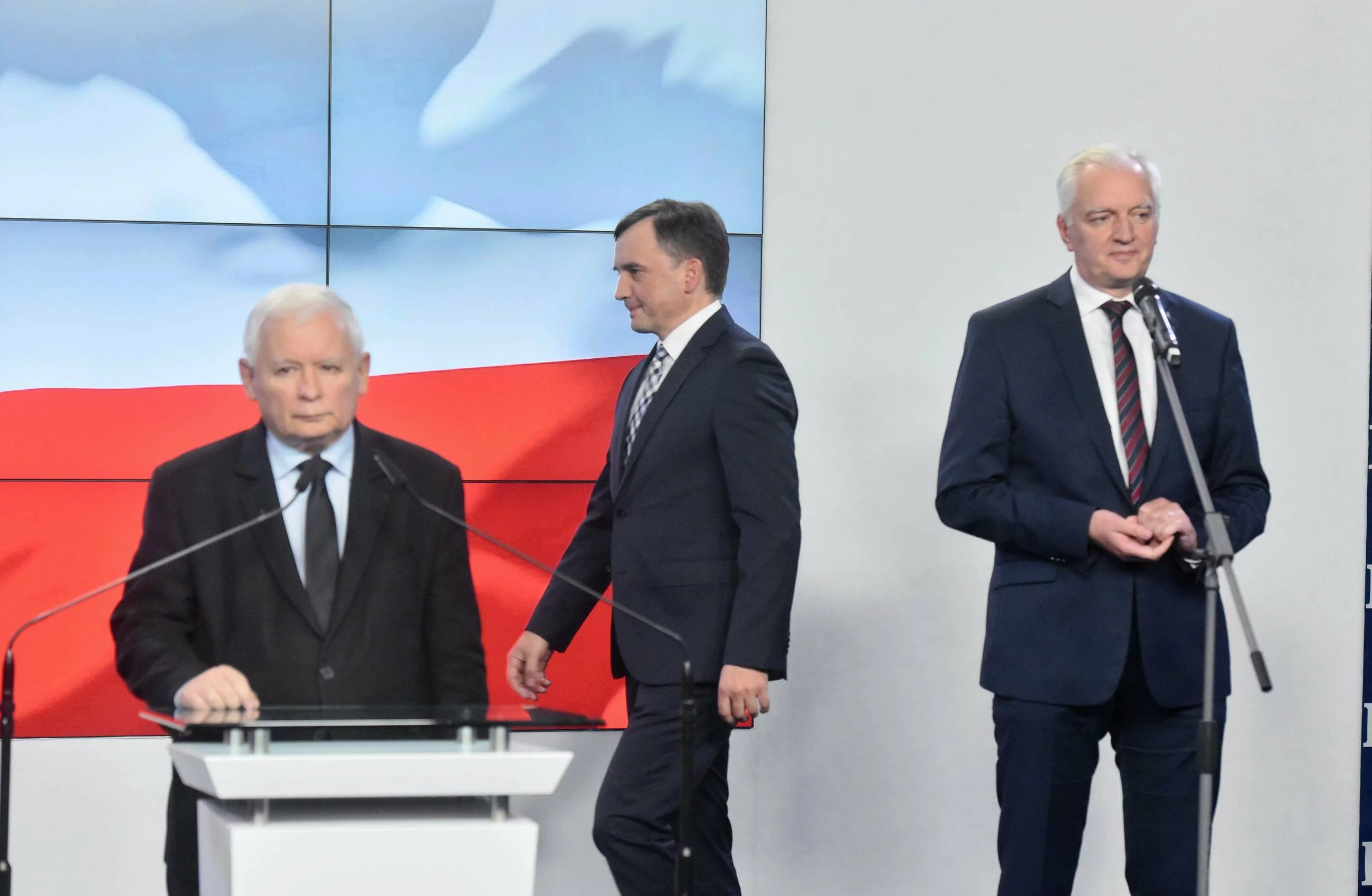 Liderzy trzech partii wchodzących w skład Zjednoczonej Prawicy: Jarosław Kaczyński, Zbigniew Ziobro i Jarosław Gowin