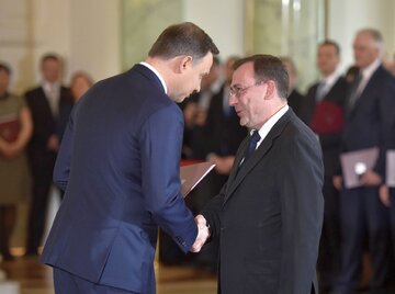 Prezydent Andrzej Duda i minister koordynator ds. służb specjalnych Mariusz Kamiński