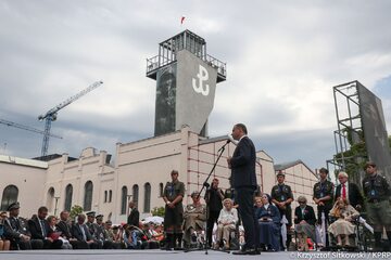 Prezydent Andrzej Duda w trakcie przemówienia w Muzeum Powstania Warszawskiego