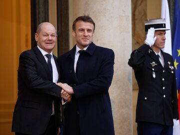 Prezydent Emmanuel Macron i kanclerz Olaf Scholz