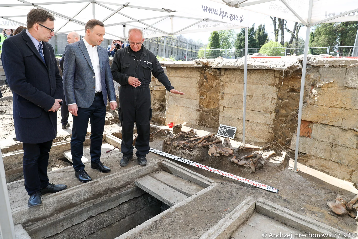 Prezydent RP odwiedził „Łączkę” na Cmentarzu Wojskowym na Powązkach