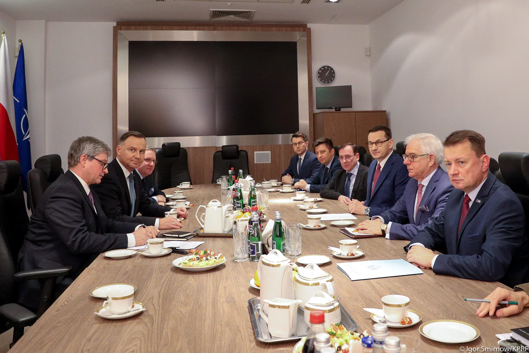 Prezydent, premier i ministrowie na spotkaniu w BBN