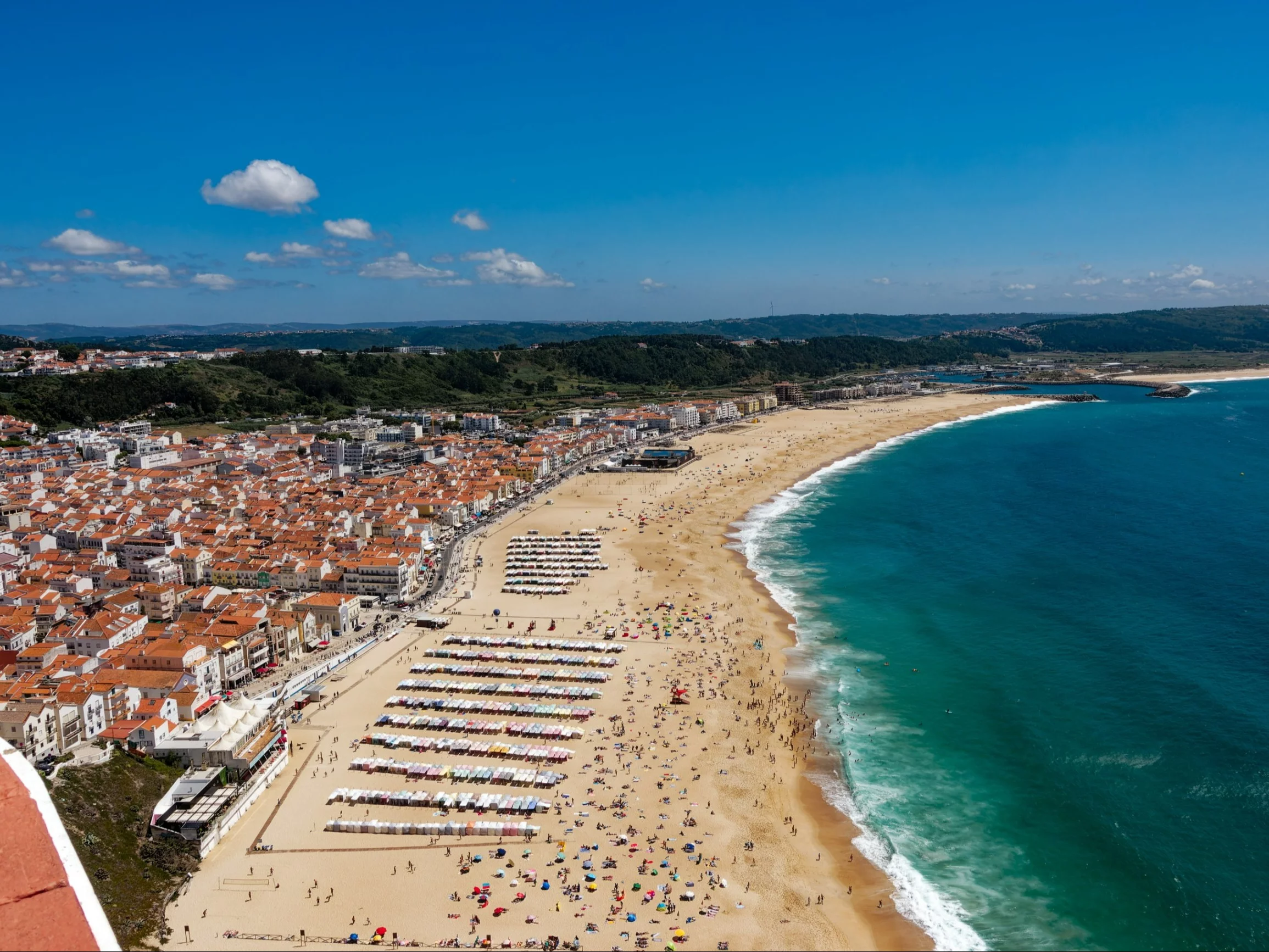 Plaża w Nazaré, Portugalia