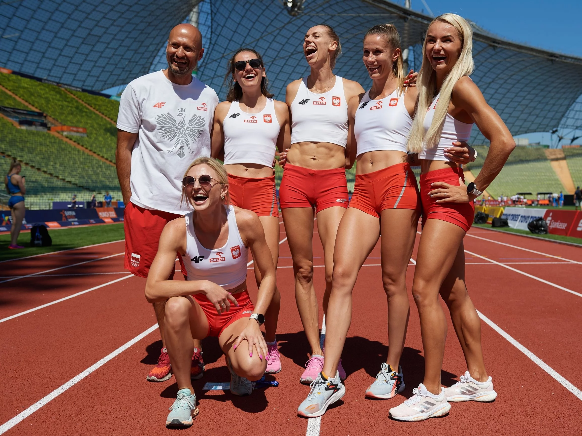 Justyna Święty-Ersetic, Natalia Kaczmarek, Iga Baumgart-Witan, Kinga Gacka i Małgorzata Hołub-Kowalik i Aleksander Matusiński