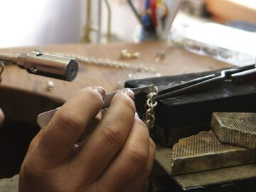 Produkcja biżuterii
