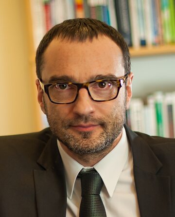 Prof. Marcin Czech