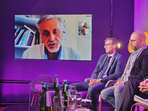 Prof. Tadeusz Pieńkowski: W leczeniu raka piersi koniecznych jest wiele zmian
