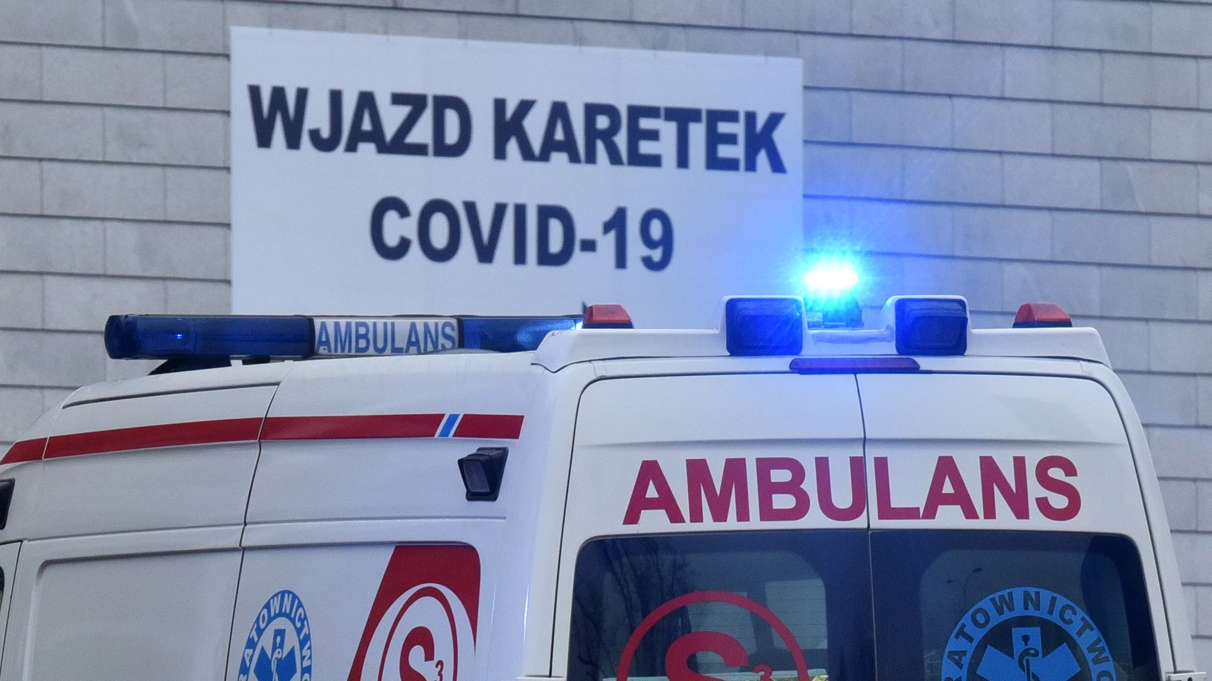 Tymczasowy szpital dla chorych na COVID-19 na Stadionie Narodowym w Warszawie