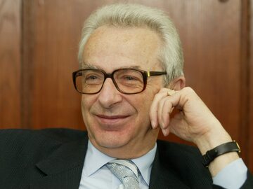 prof. Zbigniew Lew-Starowicz