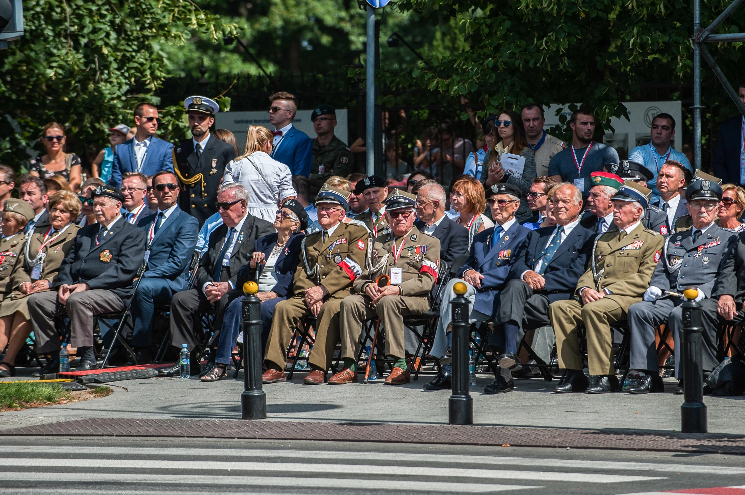 Kombatanci na obchodach Święta Wojska Polskiego