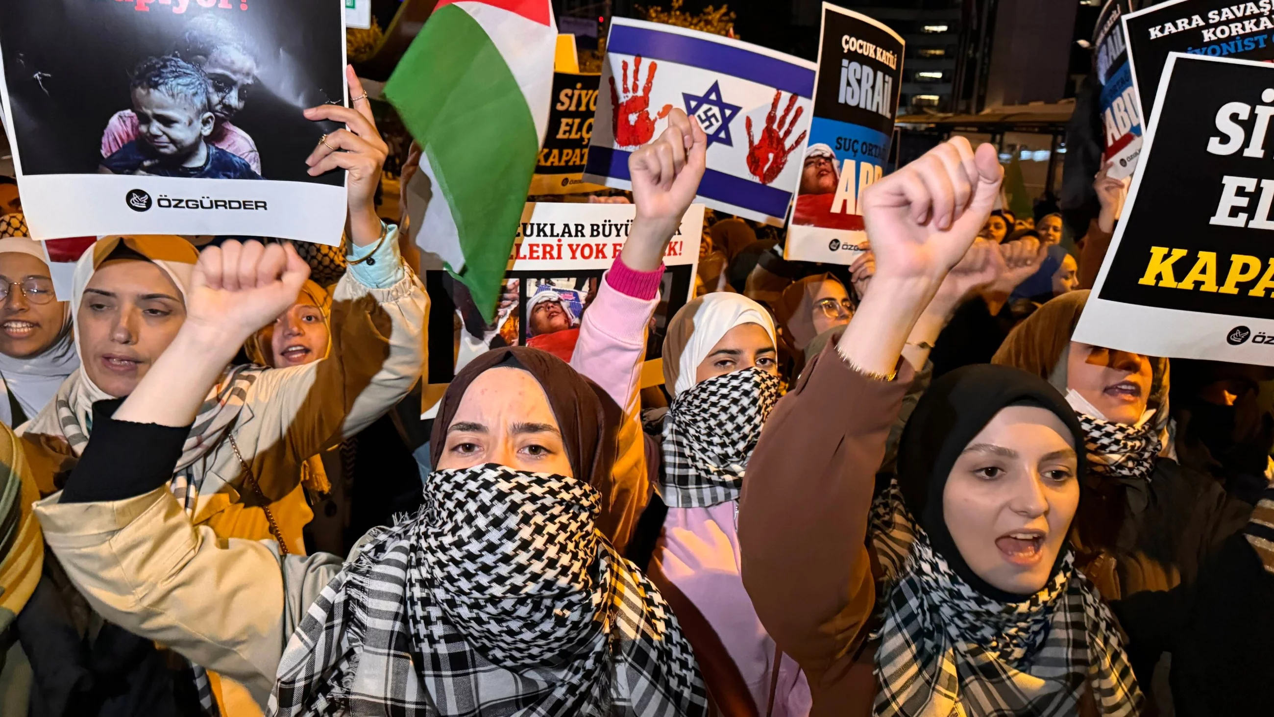 Demonstracja przeciwko izraelskim atakom na Palestyńczyków w Strefie Gazy