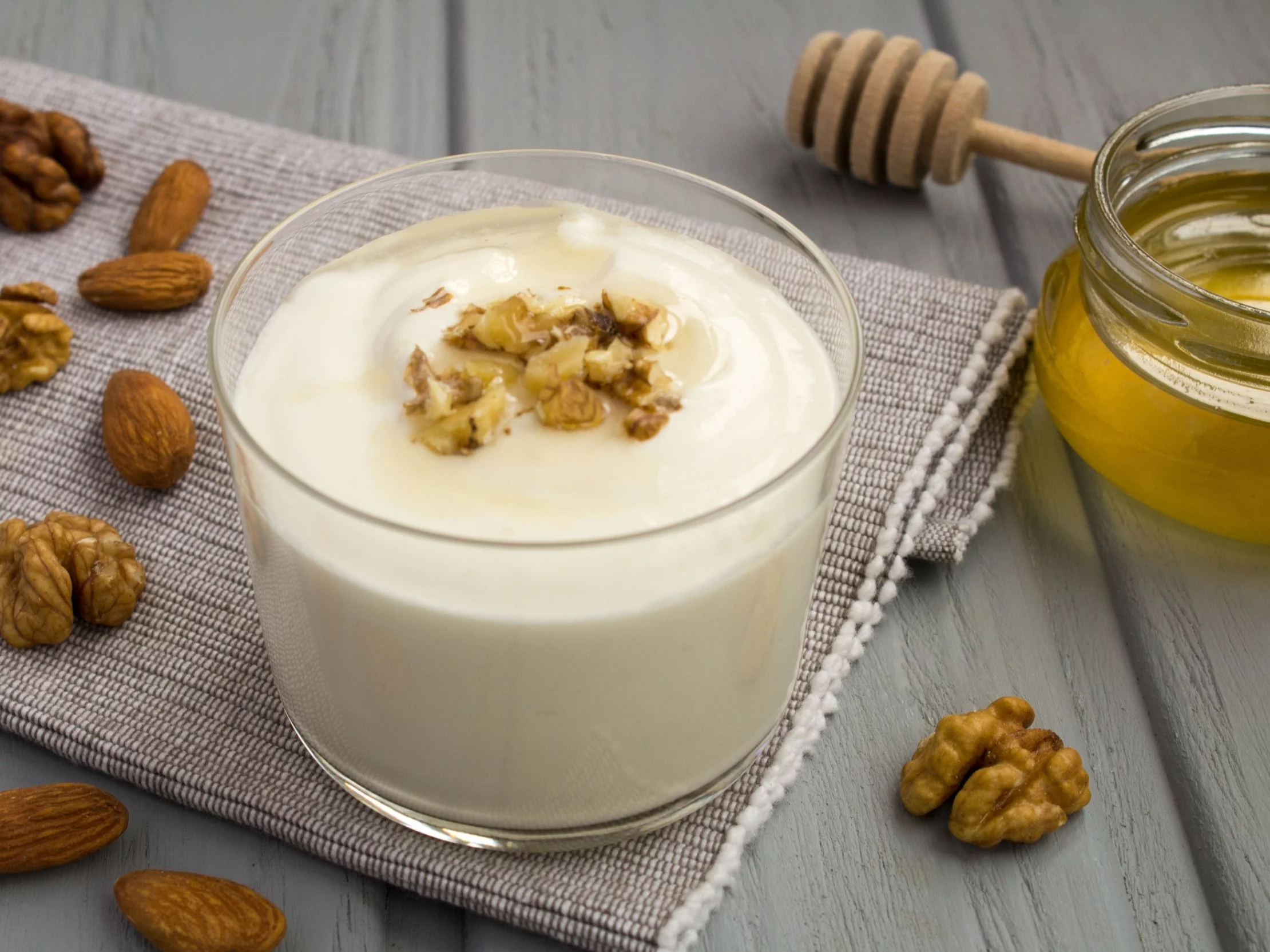 Poznaj sekret długowieczności Greków. Ten prosty deser zrobisz w minutę i nasyci na długo