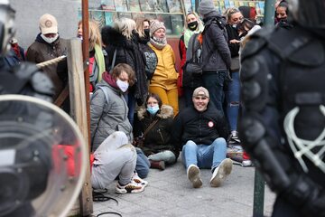 Protest antycovidowy w Brukseli