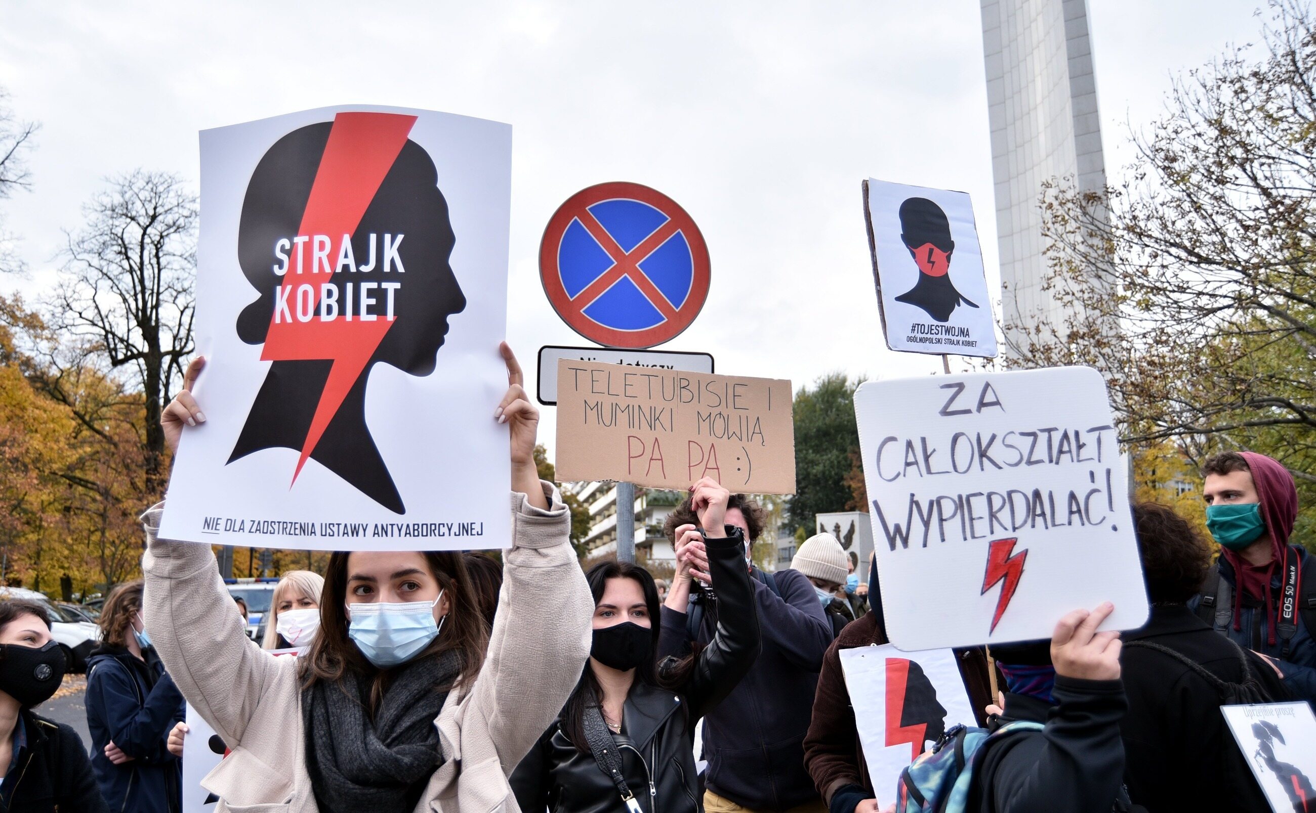 Protest kobiet przed Sejmem