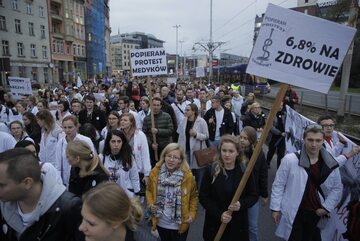 Protest lekarzy i innych zawodów medycznych