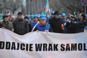Protest Polaków domagających się zwrotu Tu-154 M